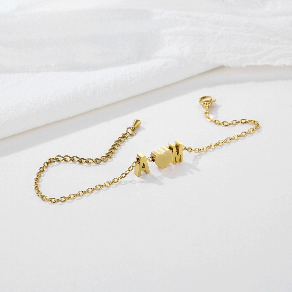 LOANYA Armband mit Herz und zwei Buchstaben Loanya