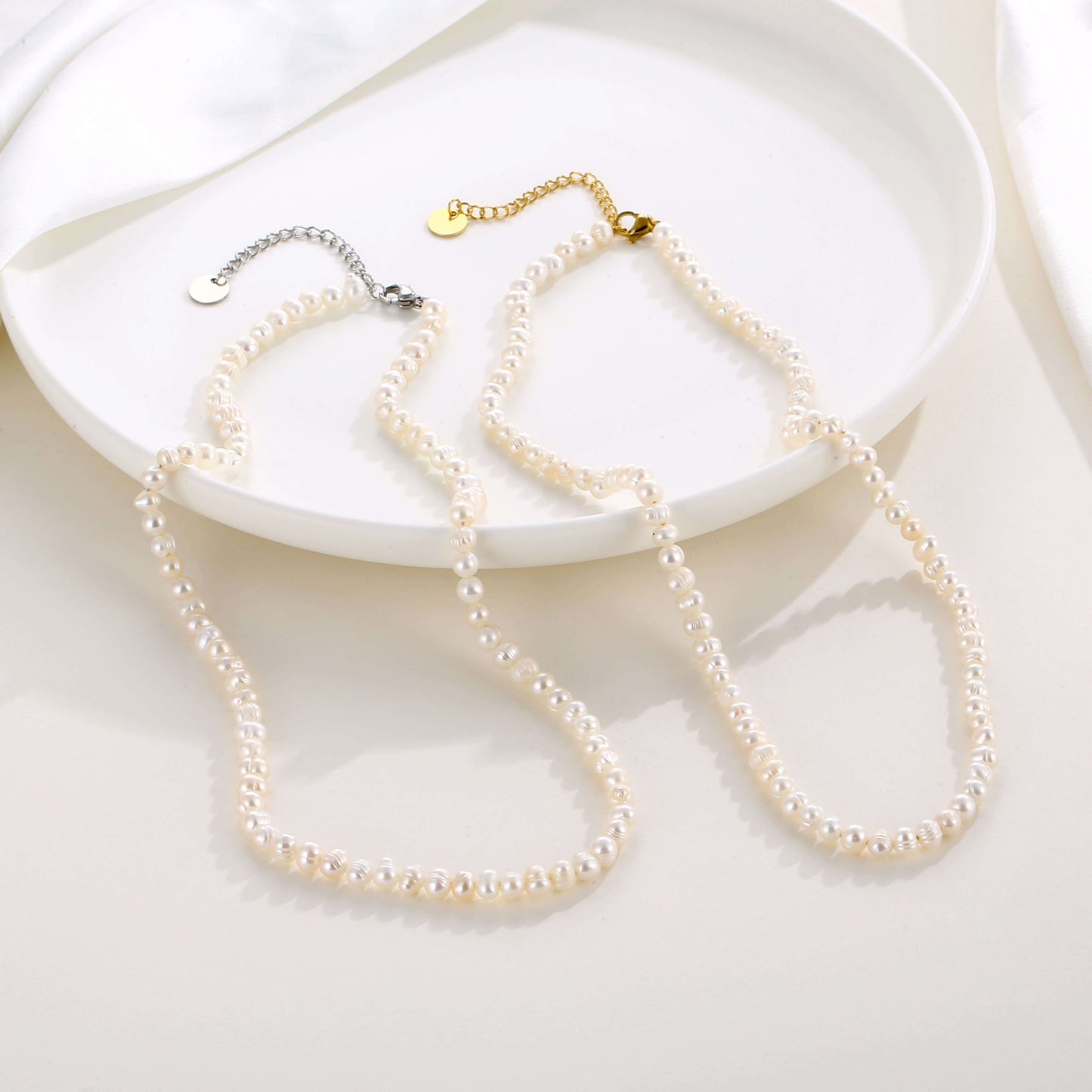 LOANYA Perlenkette mit Anhänger Necklaces Loanya