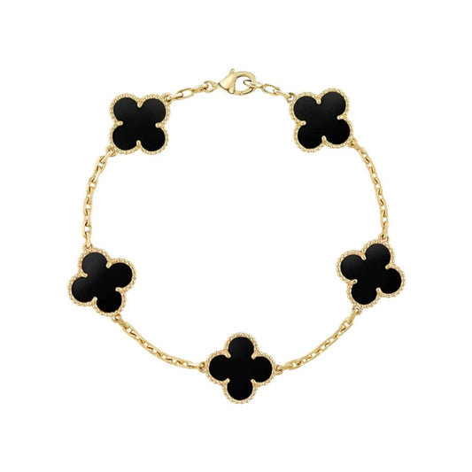 Clover bracelet with engraved charm